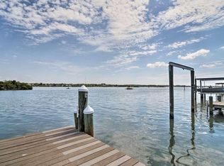 726 182nd Ave E, Redington Shores, FL 33708