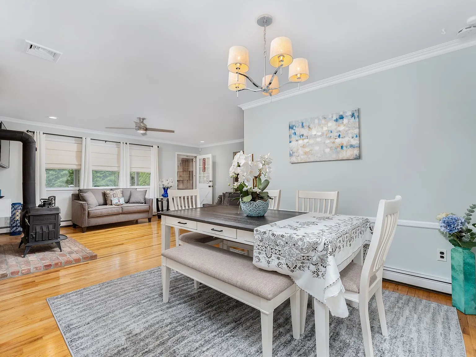 Last minute Hamptons Rental! — Photo 4