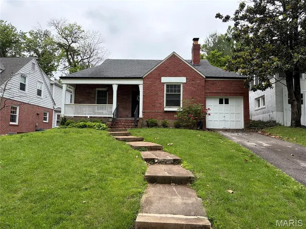 10 Burroughs Ln, Saint Louis, MO 63124