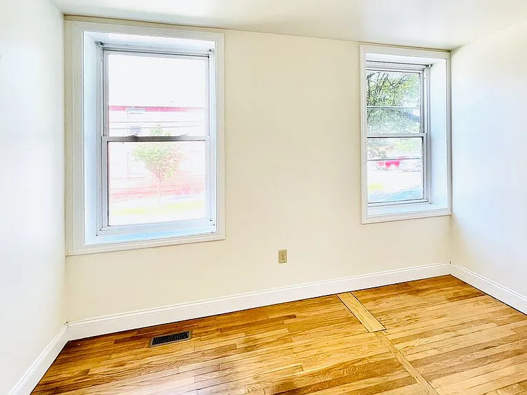 46 King Street — Photo 7