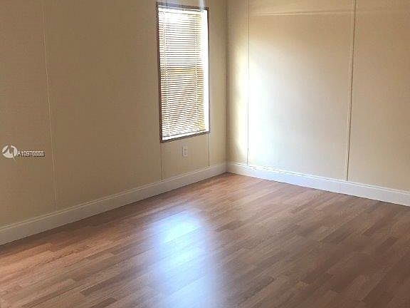 5th image of 220 NE 12th Ave Lot 72