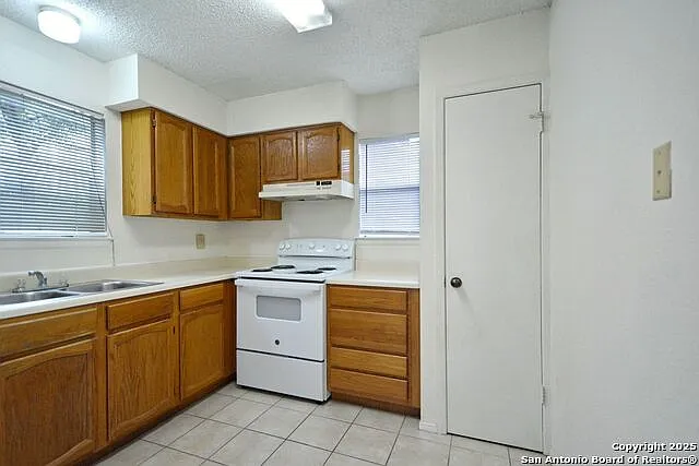 663 Floral Ave #A3 — Photo 6