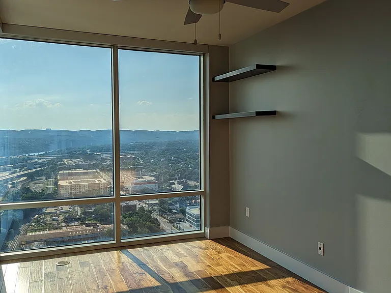 300 Bowie St #3704 — Photo 4