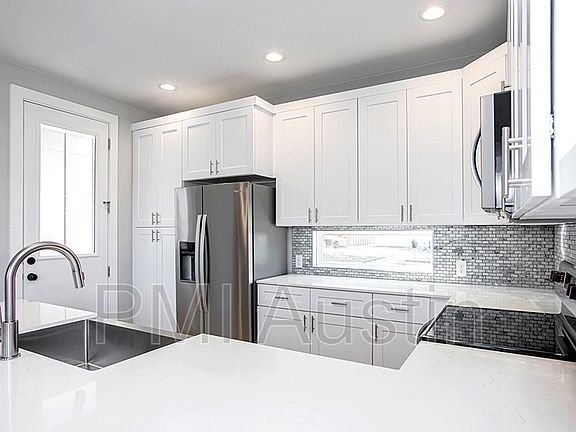 5th image of 6712 Mira Loma Ln #A