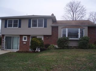 15 Winnwood Rd, Newark, DE 19711