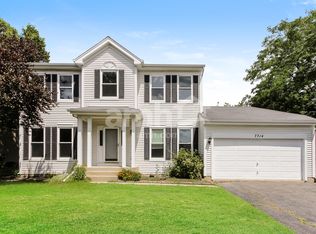 7714 Dada Dr, Gurnee, IL 60031