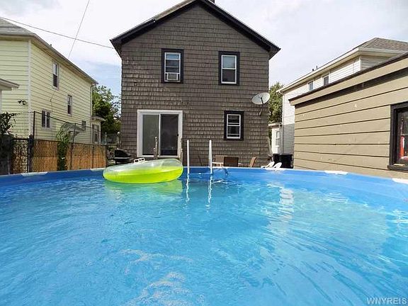 5th image of 338 Tremaine Ave