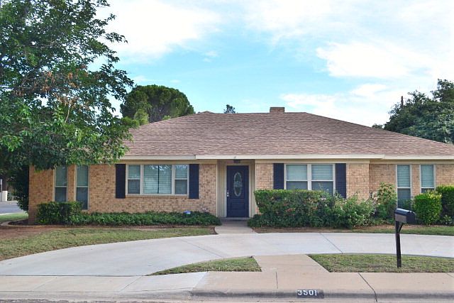 1st image of 3501 Oakridge Dr