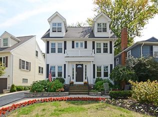 19781 Roslyn Dr, Rocky River, OH