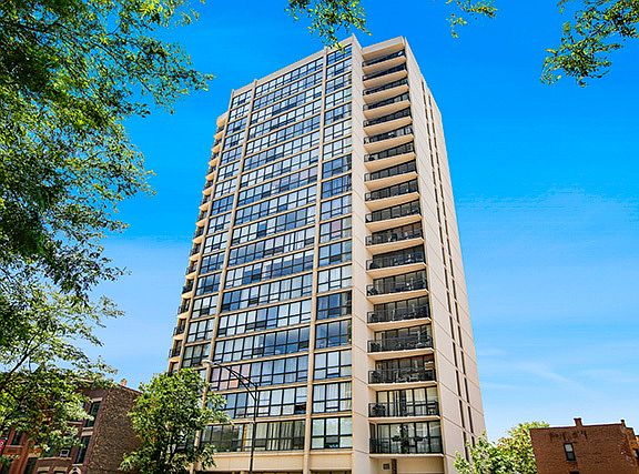2nd image of 1540 N La Salle St #801