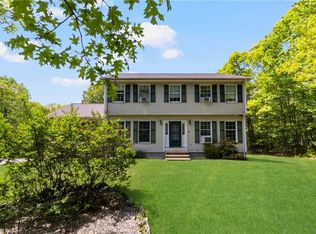 1800 E Wallum Lake Rd, Pascoag, RI 02859
