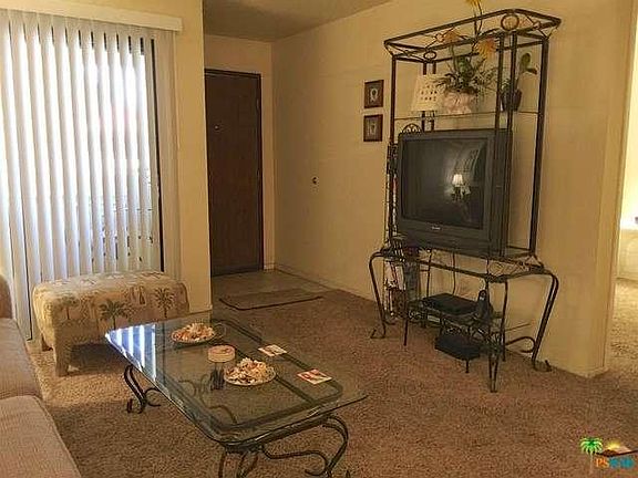 4th image of 2810 N Arcadia Ct #206