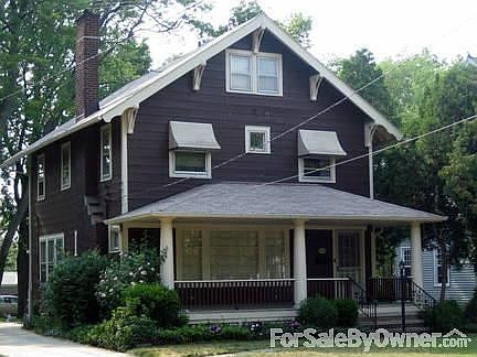 1342 Summit Ave.
						:
						Great street with friendly neighbors and block parties.