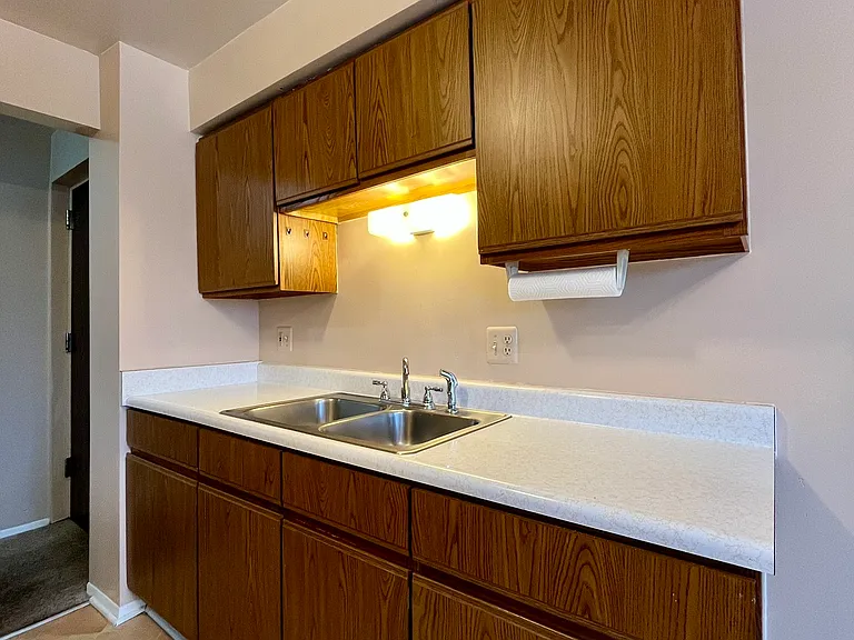 939 James St #STREET12 — Photo 3
