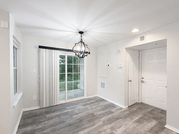 3rd image of 4410 Lord Loudoun Ct