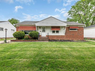 6833 Maplewood Rd, Parma Heights, OH, 44130