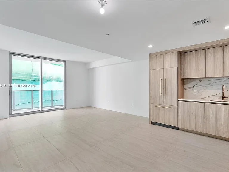 77 SE 5th St #4206 — Photo 3