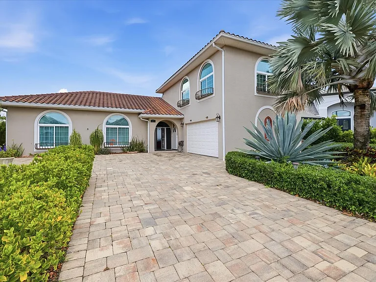 2371 Coral Point Dr — Photo 42