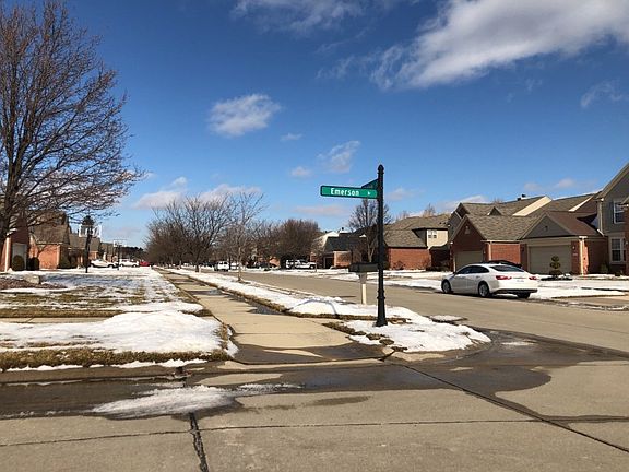 5th image of 34438 Fontana Dr