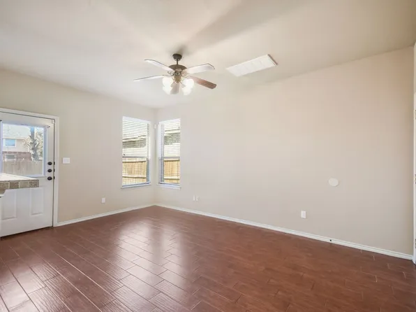 1420B Muirfield Bend Dr, Hutto, TX 78634
