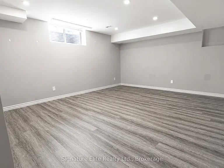 2561 Stallion Dr #BASEMENT — Photo 4