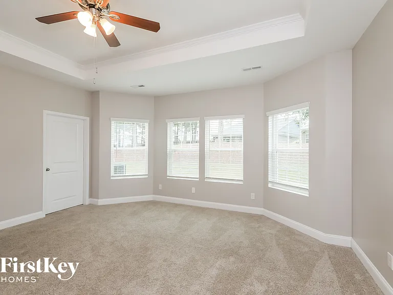 2607 Whispering Way — Photo 8