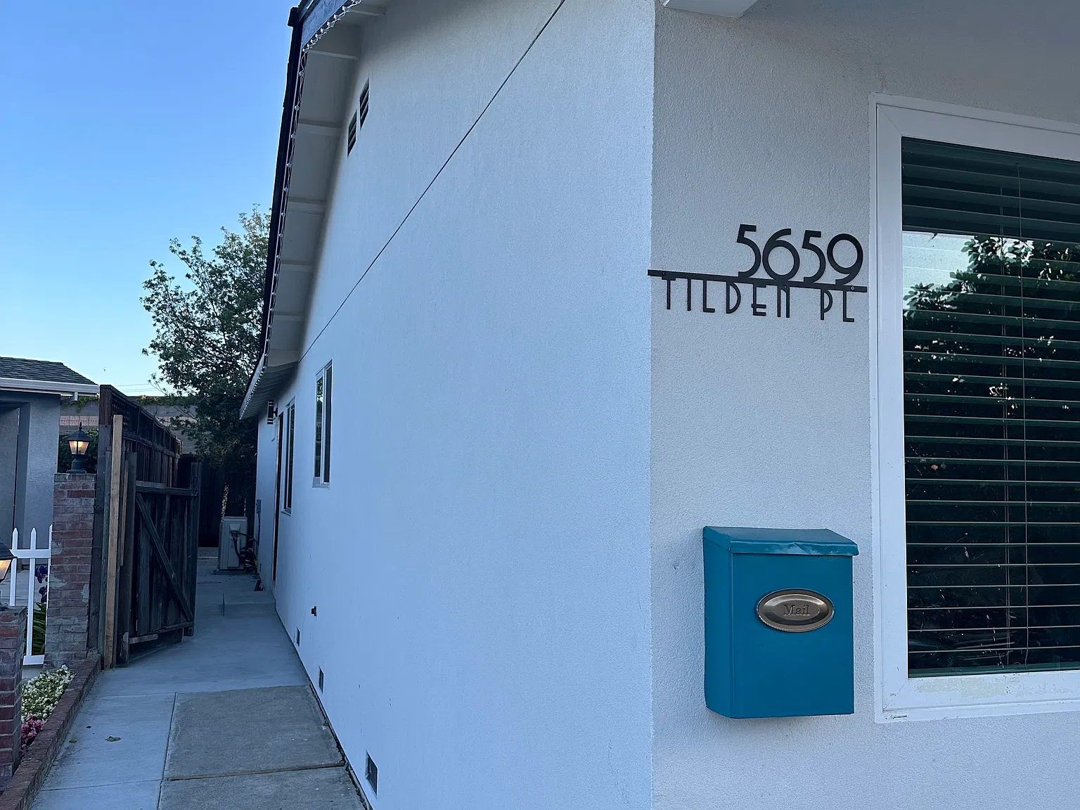 2 bed, 650 sqft, $2,850 — Photo 2