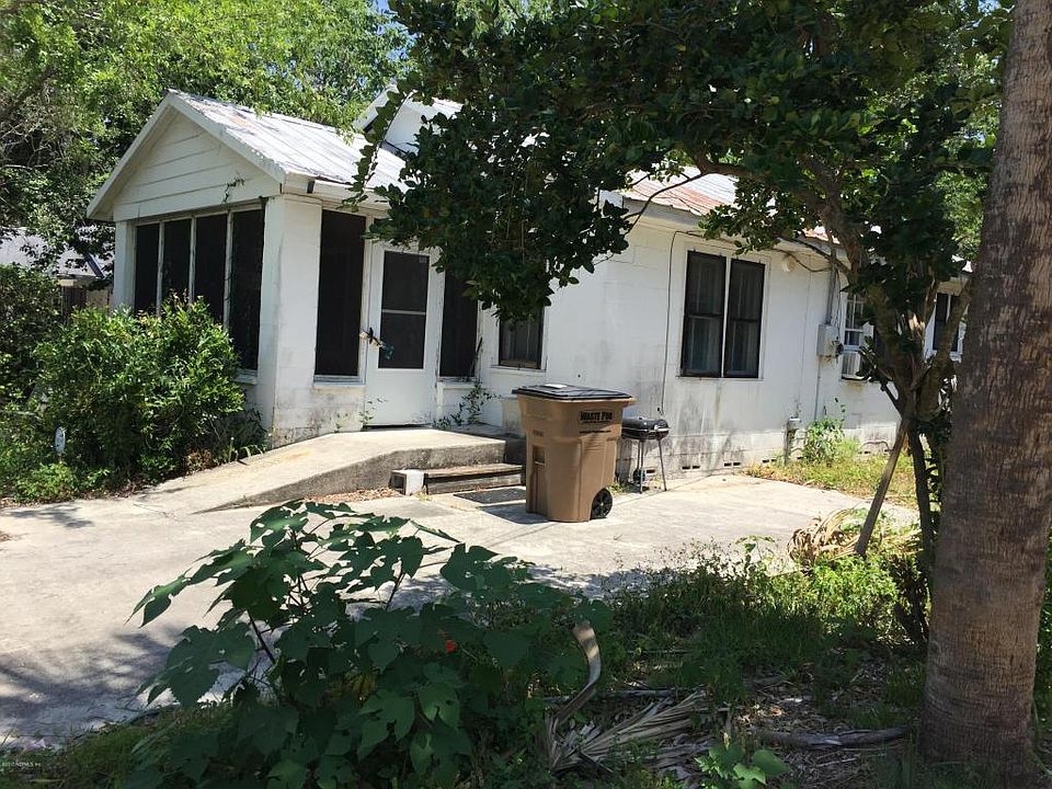 1st image of 431 SE Marsh Ter