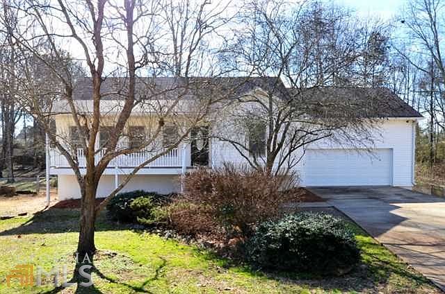 2nd image of 4639 Primrose Dr