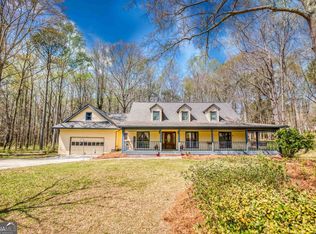 2720 Bay Ridge Dr, Loganville, GA 30052
