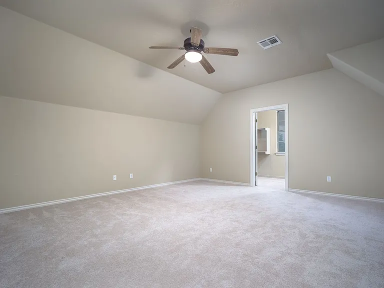 1032 W Lindsey St #A — Photo 24