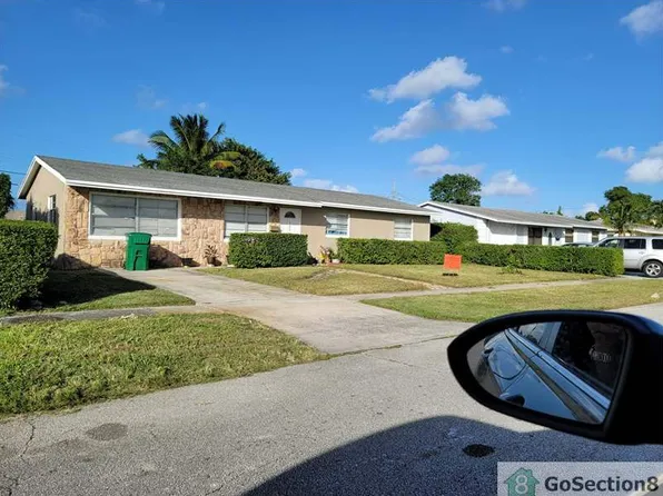 380 W 23rd St, Riviera Beach, FL 33404