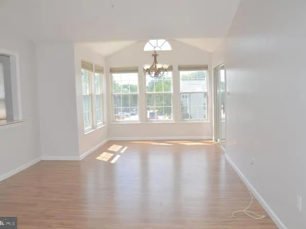 7522 Snowpea Ct #24-M, Alexandria, VA 22306