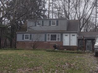 40 Gilbert Dr #UP, Bedford, OH
