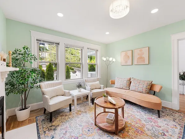 126 White St #126, Belmont, MA 02478