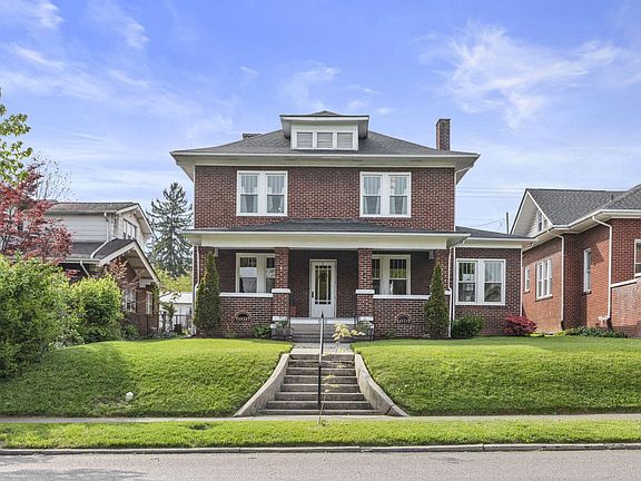 3rd image of 608 E Unaka Ave