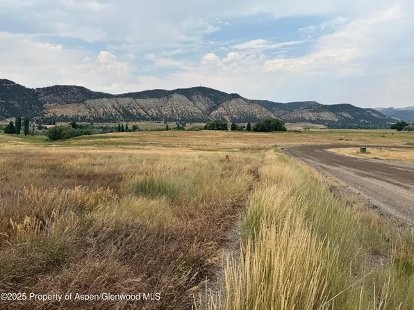 1200 Flag Creek Dr, Meeker, CO 81641