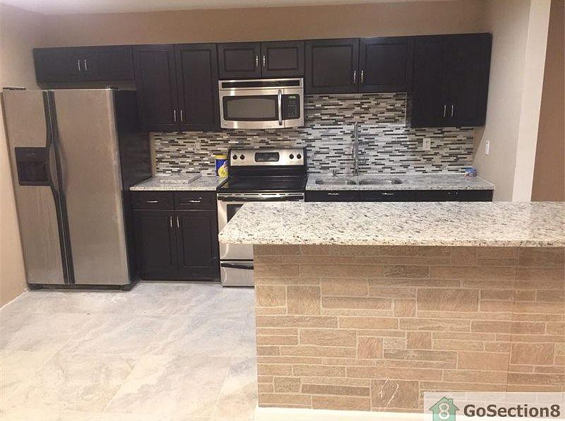 2nd image of 3619 Pinewood Ave
