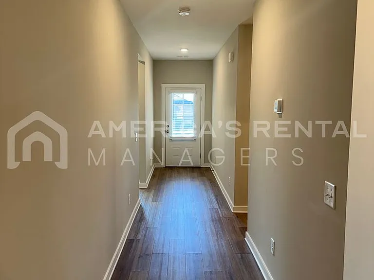 200 County Road 1701 — Photo 4