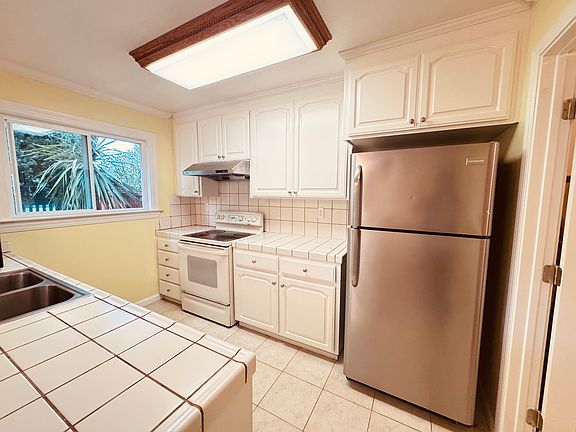 4th image of 1355 Sage Hen Way
