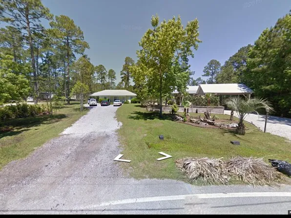 217 Oakcrest Dr, Freeport, FL 32439