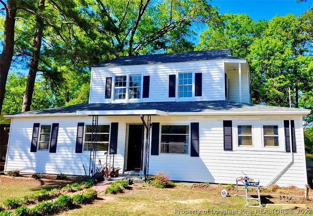 104 Carolina St, Maxton, NC 28364 Zillow