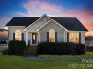 417 Oakleigh Ln, Oakboro, NC 28129