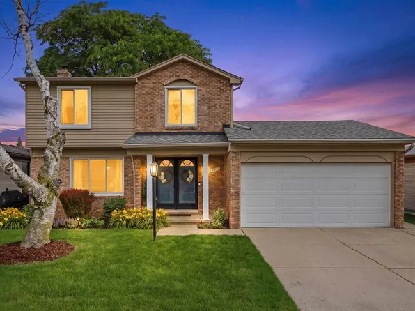 16313 Greenland Dr, Macomb, MI 48044