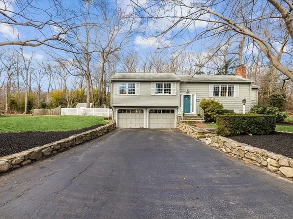94 Aberdeen Dr, Scituate, MA 02066