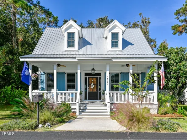 217 Sturdevant Dr, Beaufort, SC 29902