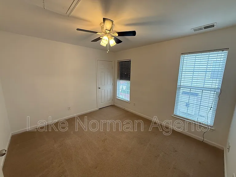 15622 Troubadour Ln — Photo 18