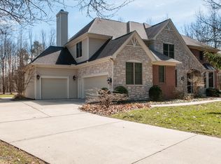 6438 E Bay Ln, Richland, MI