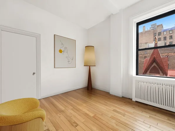 140 West 69th Street image 1 of 16