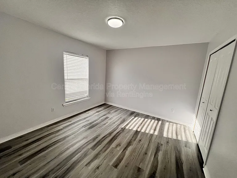 1821 Courtland St — Photo 8